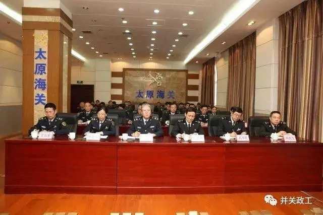 我省去年進出口首次突破兩千億元 增速居全國第四 