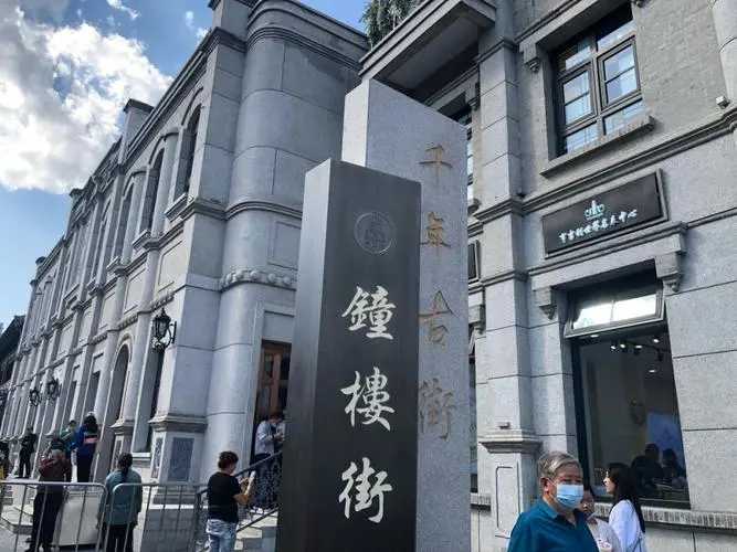 山西省太原市鐘樓街探索更新改造 老街巷長出新業(yè)態(tài) 