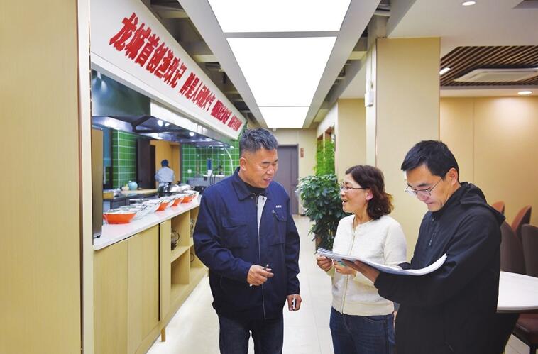 新建路改造開工在即 城管市政部門走訪沿線單位和社區(qū)